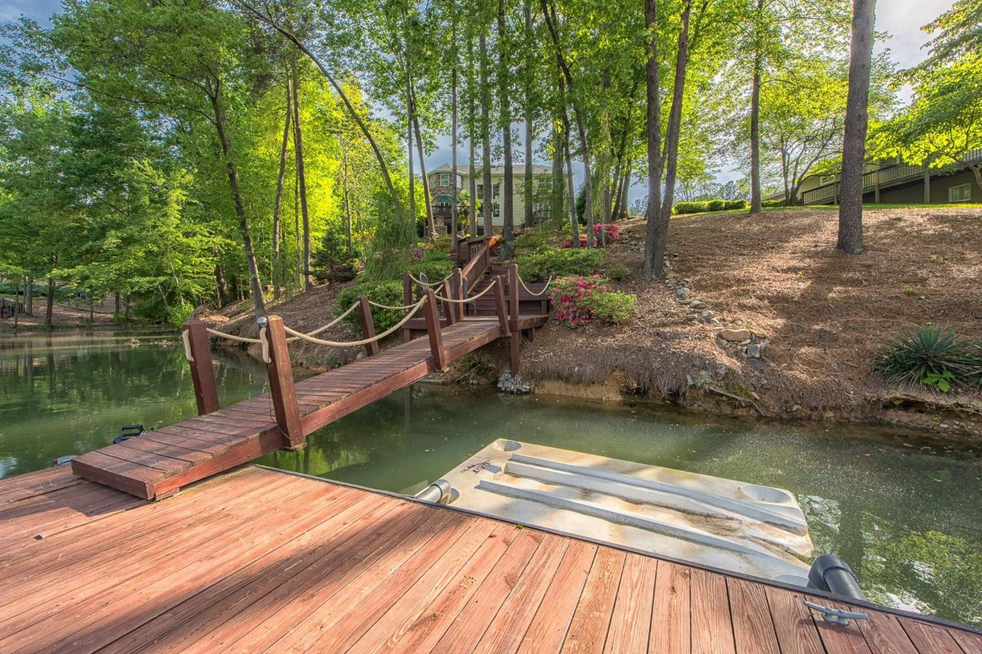 Lakeside Landing By Avantstay Private Dock Mooresville Ngoại thất bức ảnh